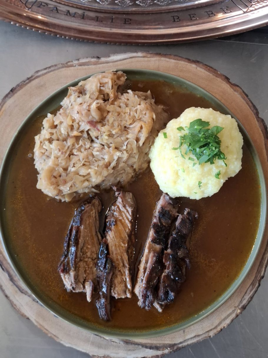 Rinderbraten mit Kartoffelkloß Hausgemacht DünenWiese Café & Restaurant Scharbeutz & Haffkrug